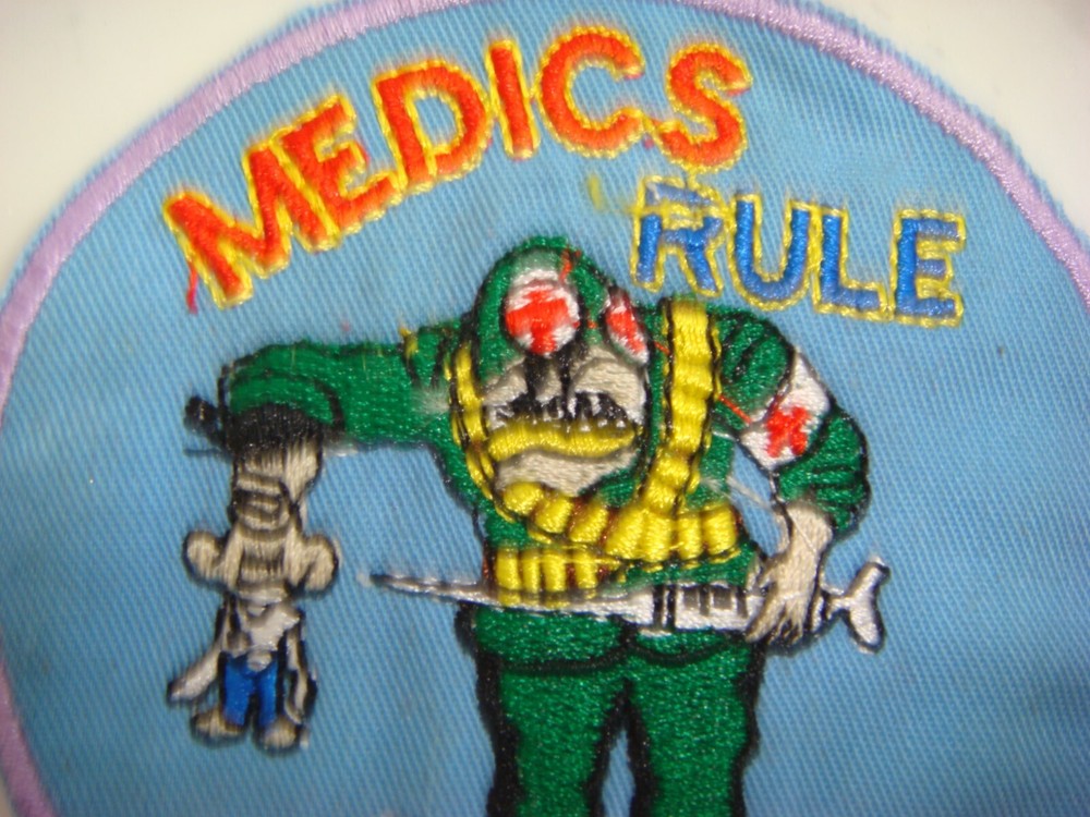 US ARMY MEDIC'S RULE, VIETNAM PATCH