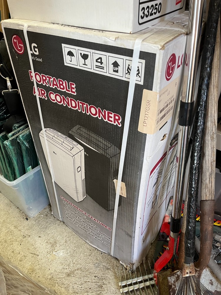 LG LP1217GSR 12000 BTU Portable Air Conditioner Black