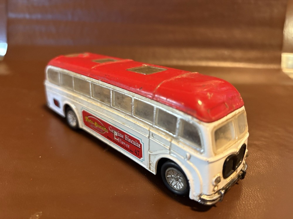 Sunnyside Toy Bus SS 5856 - Nuts-Biscuits - 1:64 5.5" Long - Pullback Action
