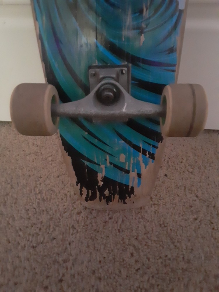 Longboard with No Grip