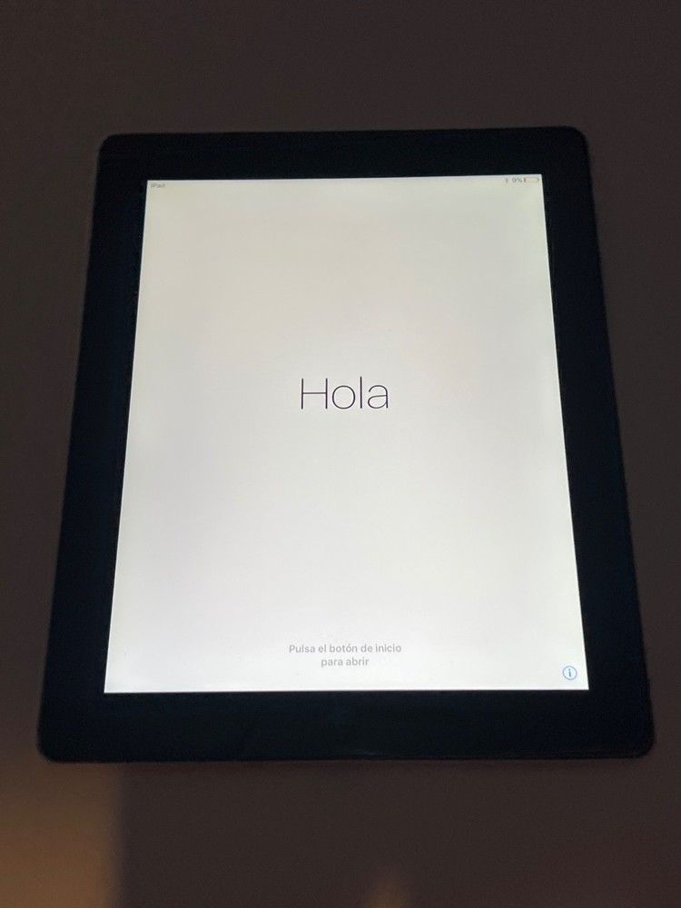 Apple Ipad 3rd Generation Wifi Tablet Compact Portable Electronics