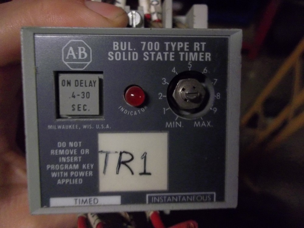 ALLEN-BRADLEY 700-RT11C110A1 SER B SOLID STATE TIMER (WL55-2)