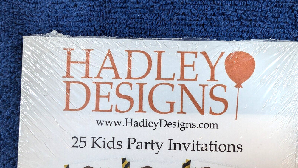 Hadley Designs 25 Kids Party Invitations
