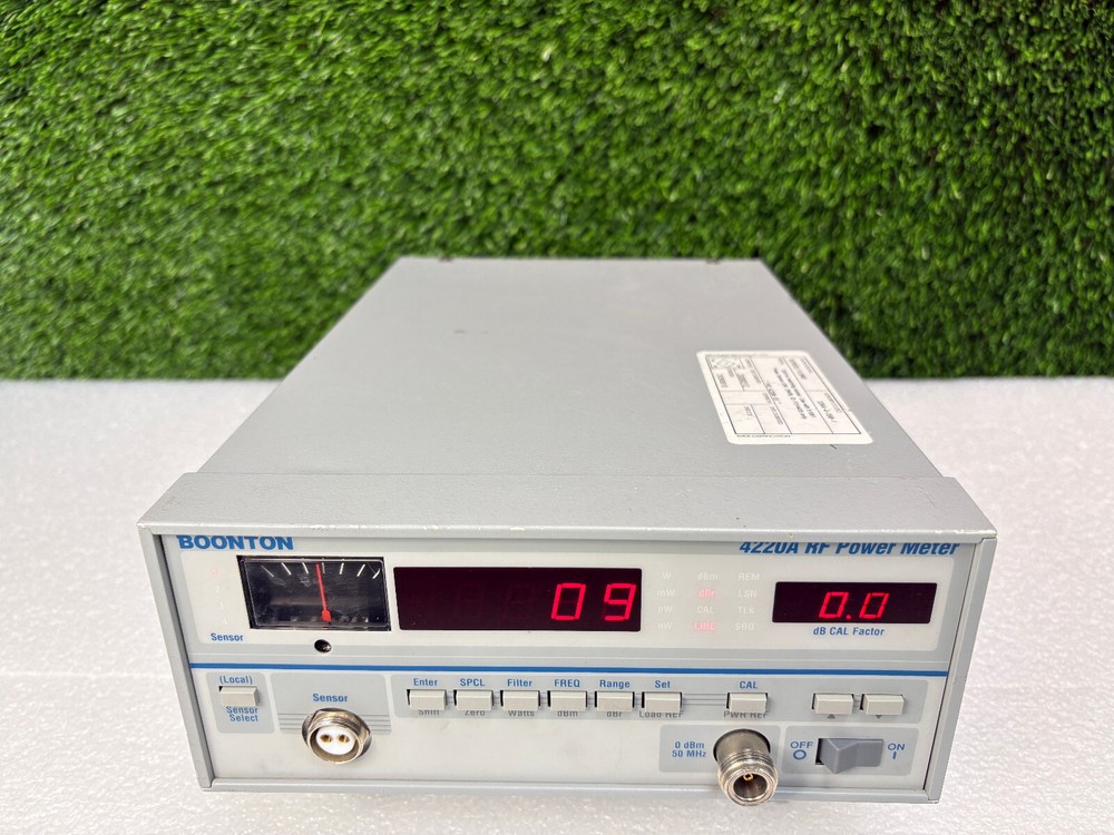 Pre Owned | Boonton Electronics 4220A RF Power Meter - White w/ Power Cord