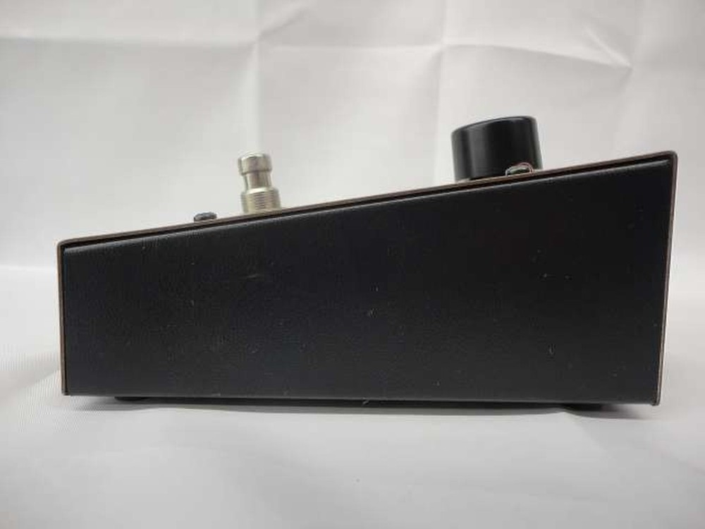 ELECTRO HARMONIX SMALL chorus