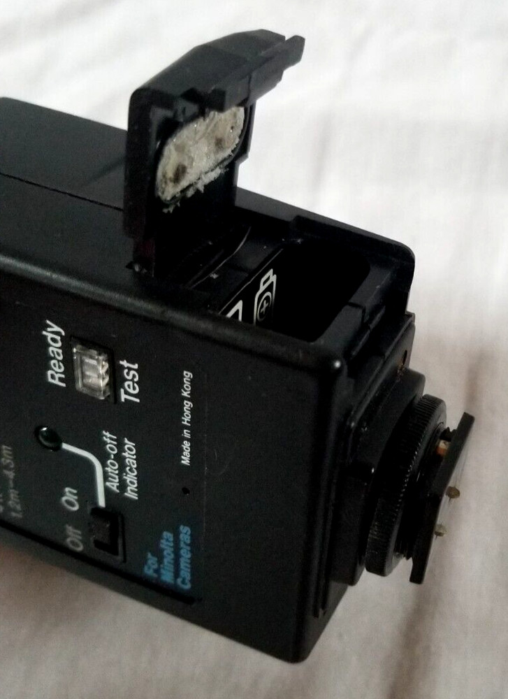 Focal DA-200S-M Auto Electronic Camera Flash 20-01-51 for Minolta Camera