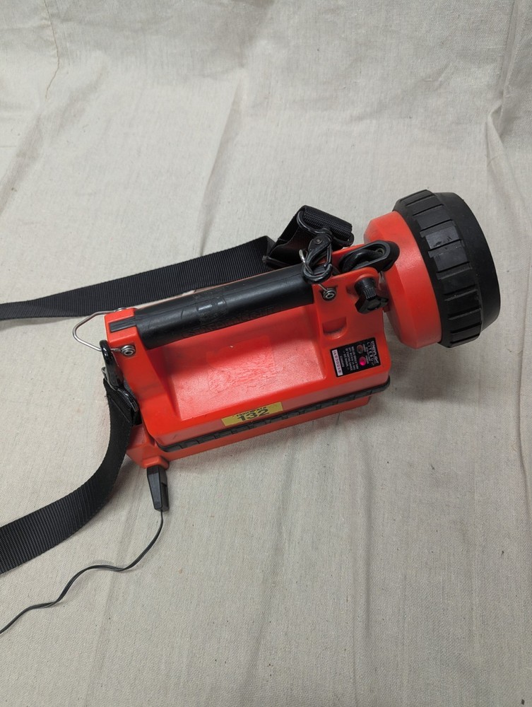 Streamlight LiteBox EMS Firefighter Flashlight With Charger