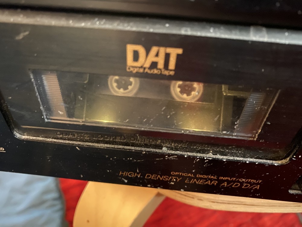 SONY DTC-700 DAT DIGITAL AUDIO TAPE DECK PLAYER RECORDER