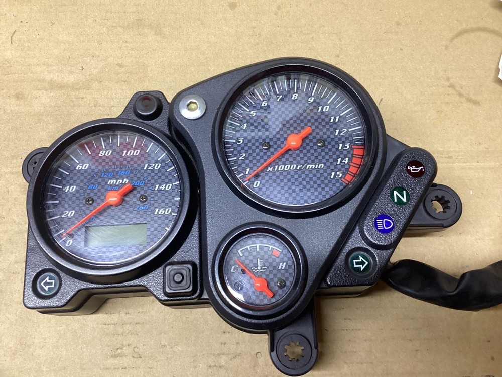 Honda Hornet 600 F2 Clocks / Speedometer