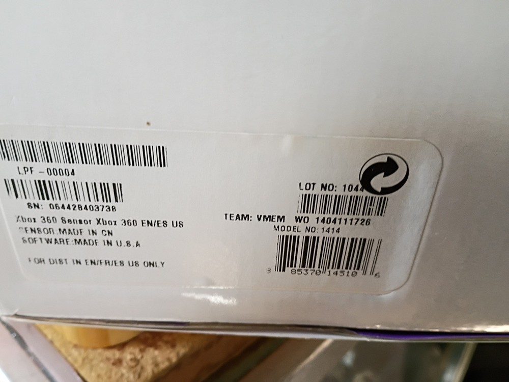 Microsoft Xbox 360 Kinect Motion Sensor Bar w/Kinect Adventures Game SEALED