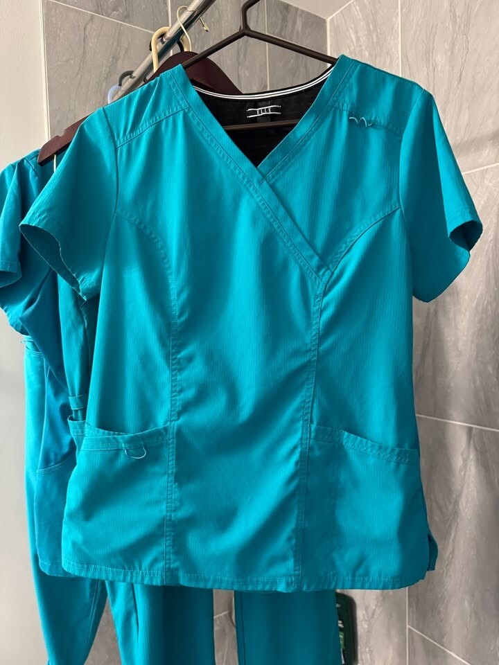 ELLE Scrub Set
