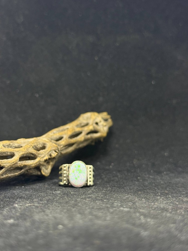 Handmade Native American Navajo white fire opal sterling silver ring size 7