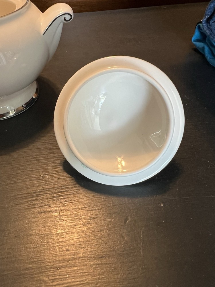 Mikasa Ultimate + Sugar Bowl