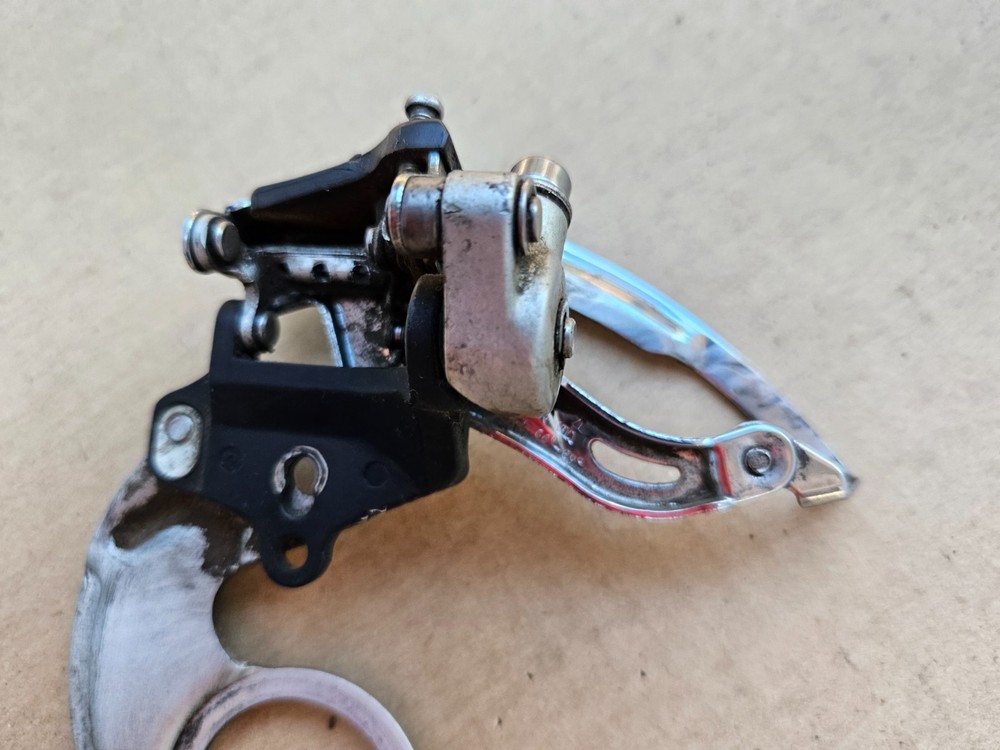 Shimano Deore XT Front Derailleur 9sp Bottom Pull FD-M750 Bottom Bracket Mount