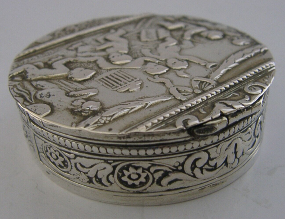 SUPERB GERMAN SOLID SILVER FIGURAL CHERUB SCENES BOX c1900 ANTIQUE