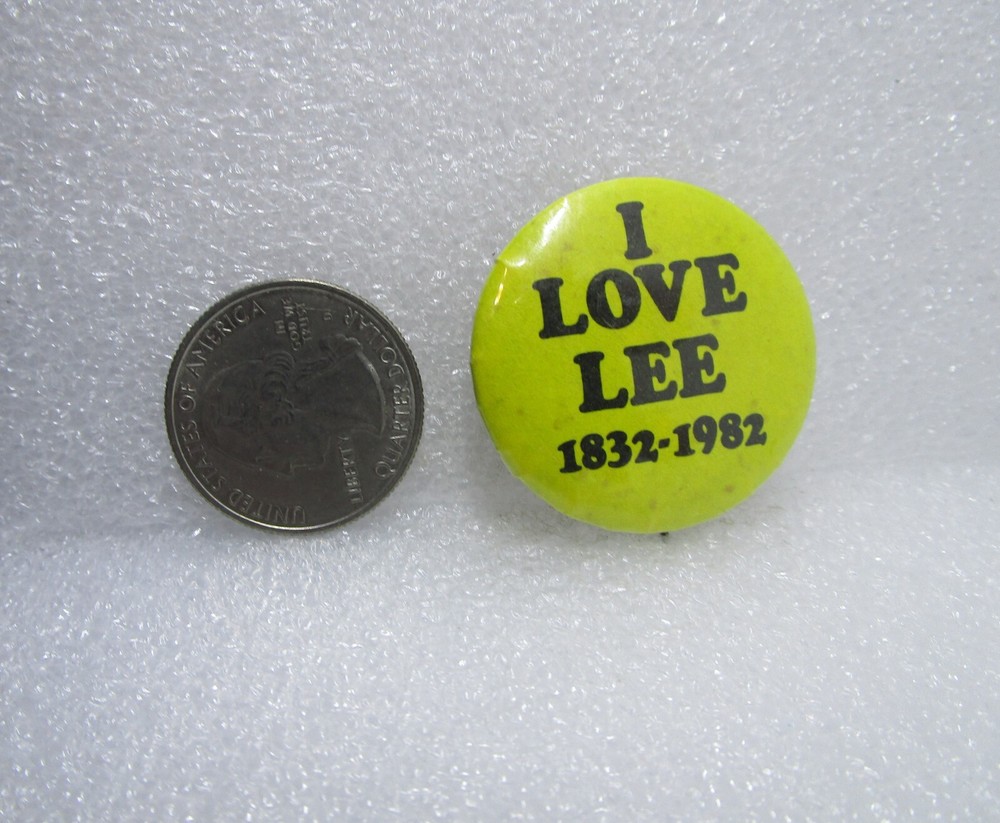 I Love Lee Button Pin