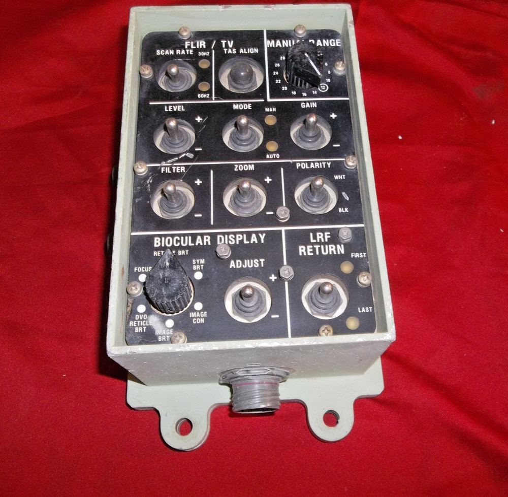 BRADLEY M2-M2A2 GUNNER'S SIGHT CONTROL 12956550 5155D
