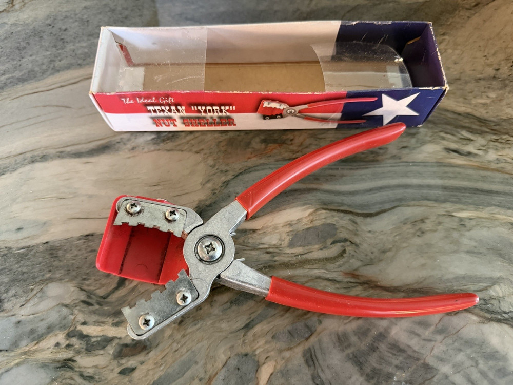 Texan "York" Nut Sheller