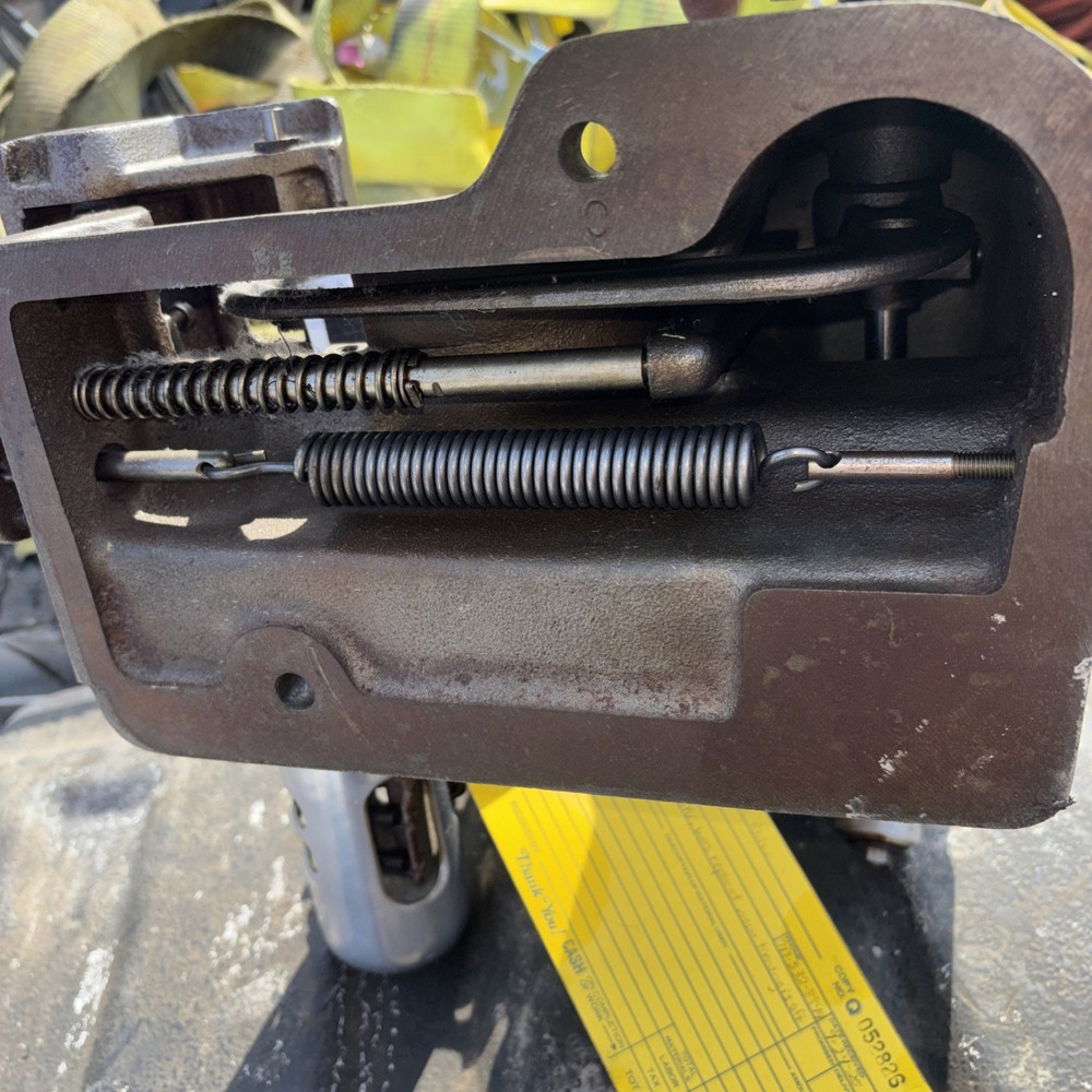 US BLINDSTITCH 1099-PB- BLINDSTITCH MACHINE