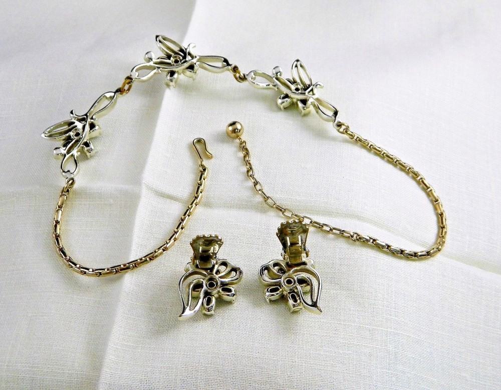 ** KRAMER 3 PC EAR RINGS NECKLACE MARKED **