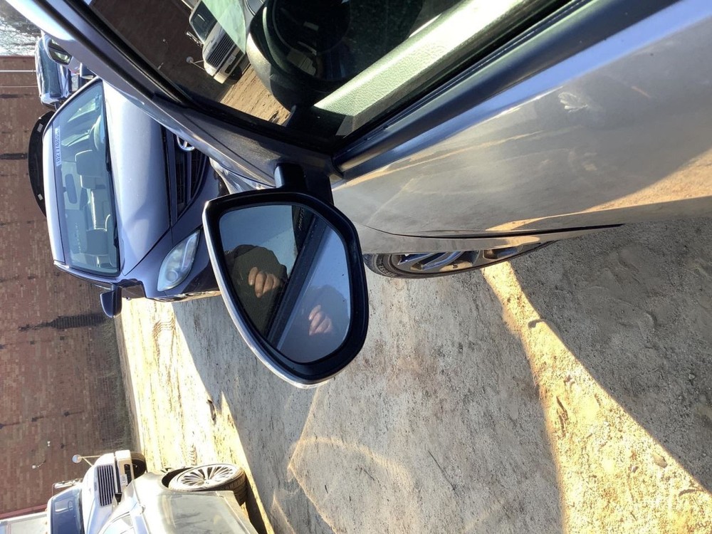 3 2010 Glove Box 4883126