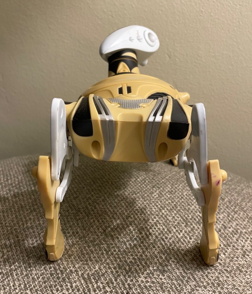 WowWee Robopet 2005 Full Function Interactive Control Dog with Remote - Tested