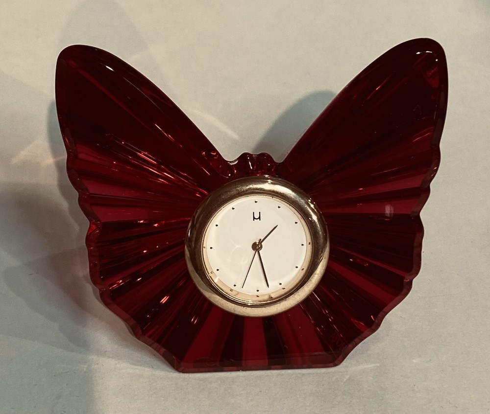Hoya Butterfly Clock