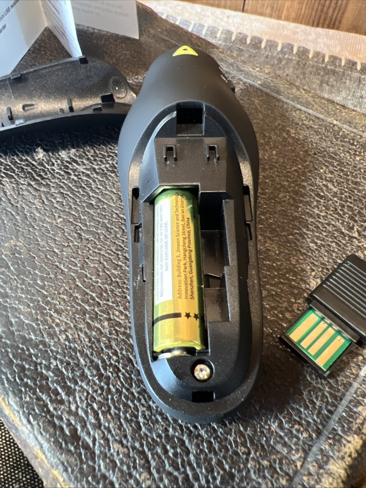 Wireless Presenter Remote PPT Clicker, Laser Pointer 2.4GHz for Computer, NIB