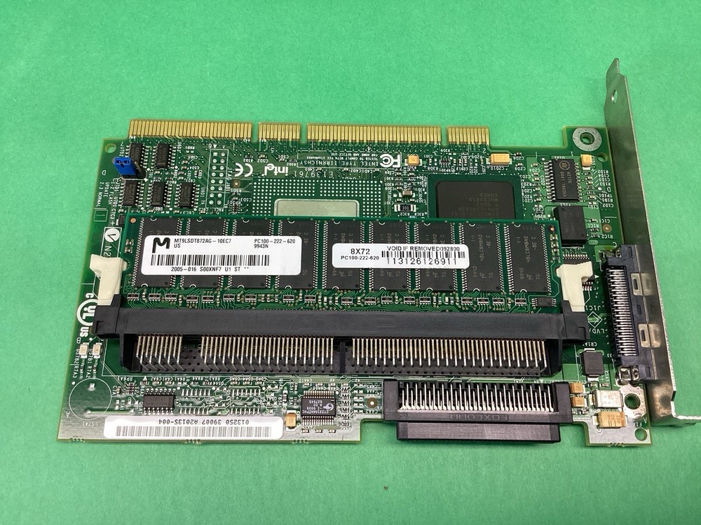 Intel ? Internal Hot Swap 5 SCSI Drive Bays & RAID ? Controller Card - UNTESTED