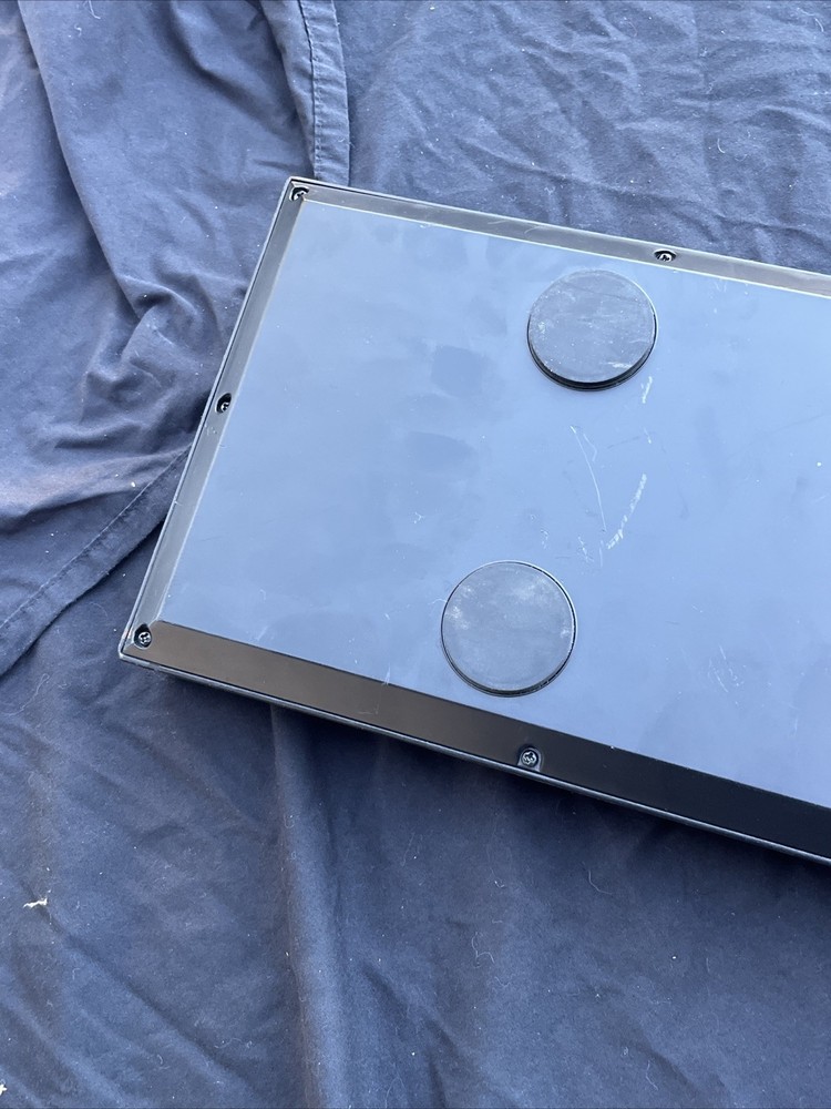 Alesis V61 - 61 Key USB MIDI Keyboard Controller with 8 Backlit Pads ( Untested