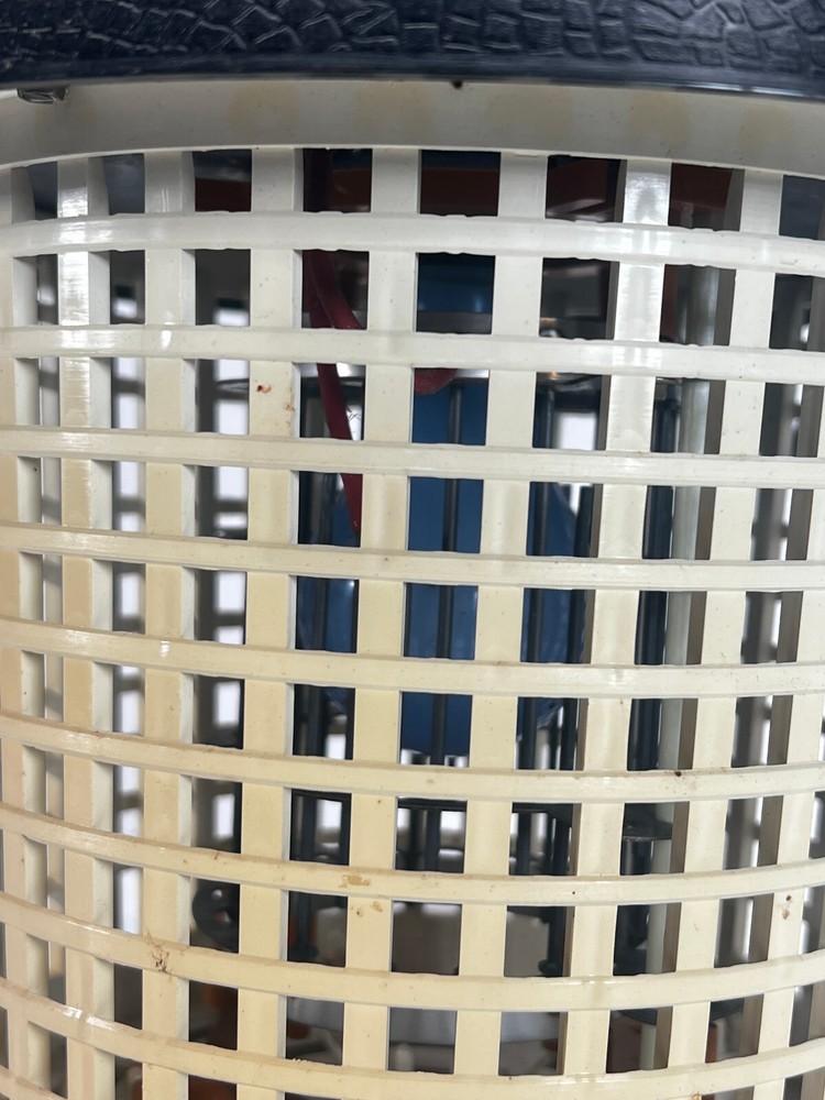 Fi-Shock Electronic Bug Killer Model FS-2500 Hanging Bug Insect Zapper blue bulb