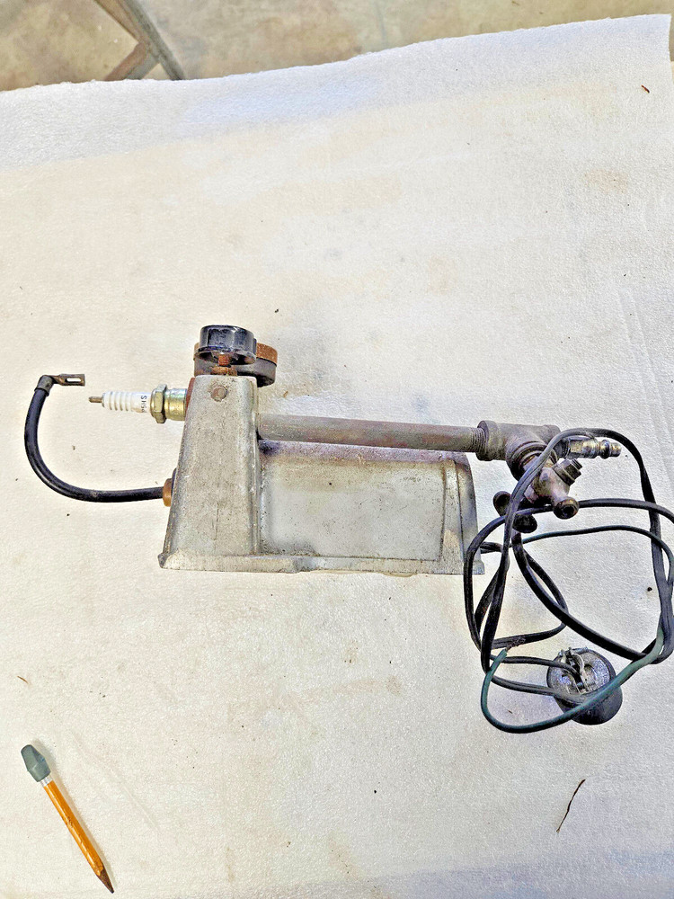 Vixen Spark Plug Tester , 115 Volt AC , Vintage