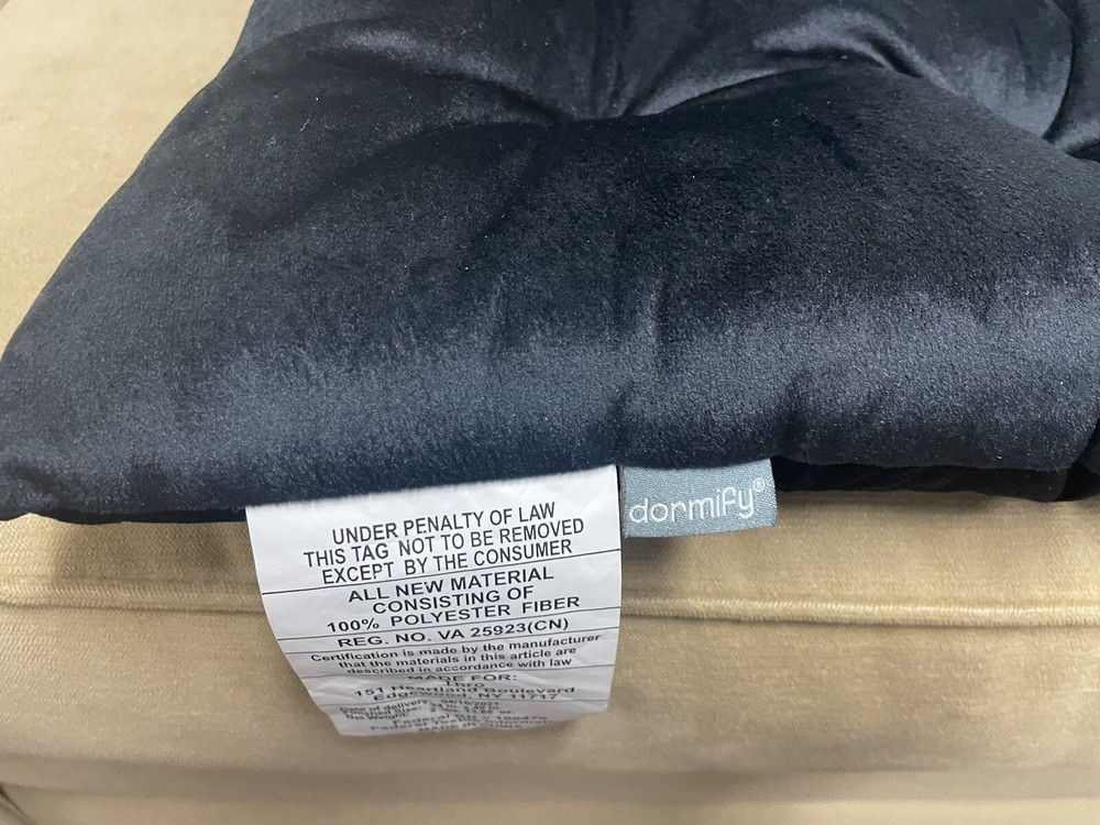 Dormify Headboard Hanging Pillow;Melody Tufted Cushion and Bed Risers