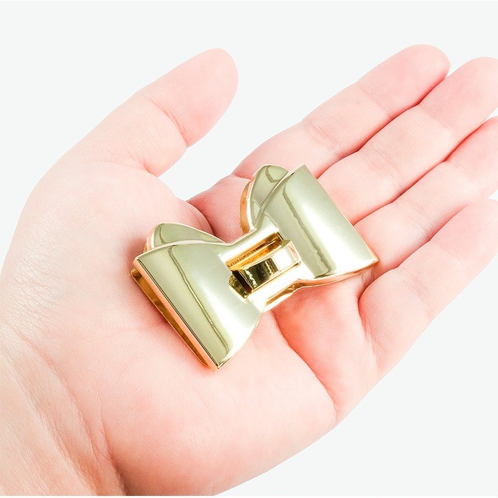 Bag Hardware Twist Lock (Ribbon) Gold