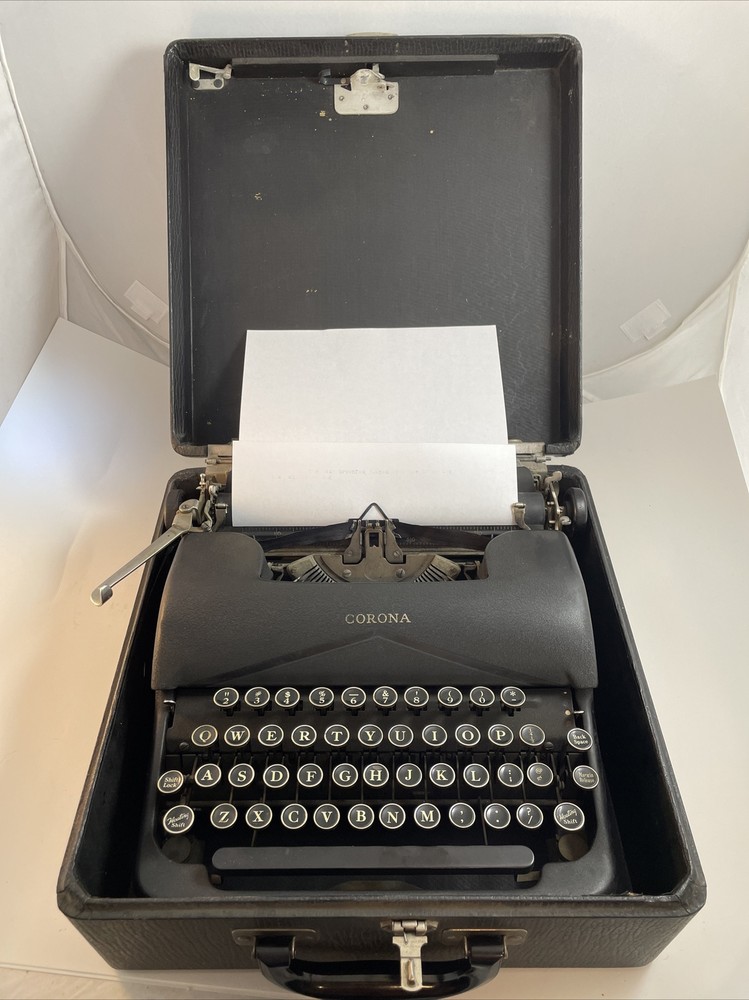 Antique Corona Typewriter Floating Shift With Case 043-B Black