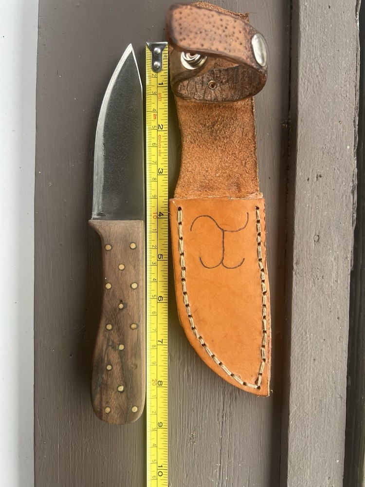 ￼ Vintage Drop Point Hunter