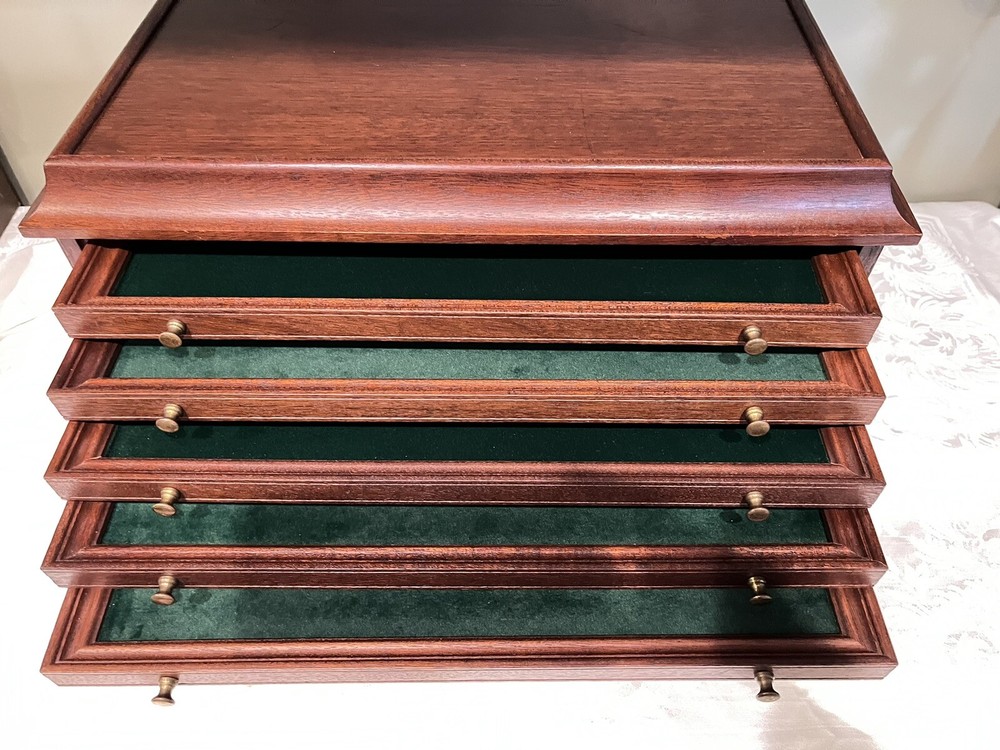 Mahogany Solid Wood Tabletop Chest 6 Drawers Velvet Green Lined Brass Knobs