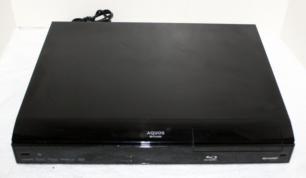 Sharp Aquas Blue-Ray DVD Player BD-HP21U ~ Powers On ~ Sold Untested