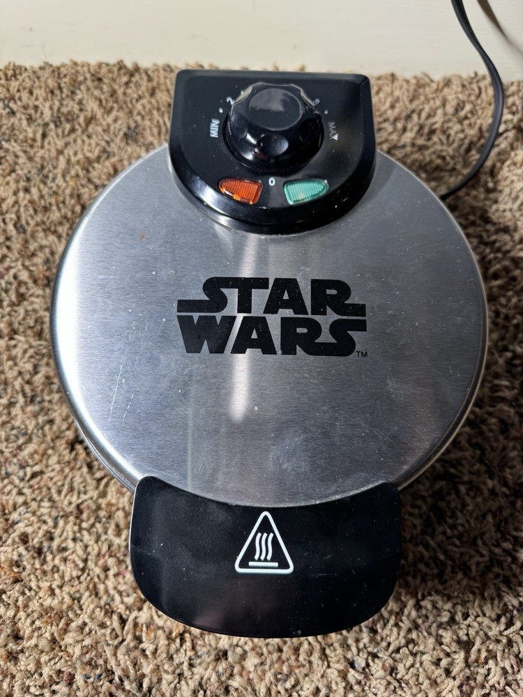 Star Wars Death Star Waffle Maker Unused