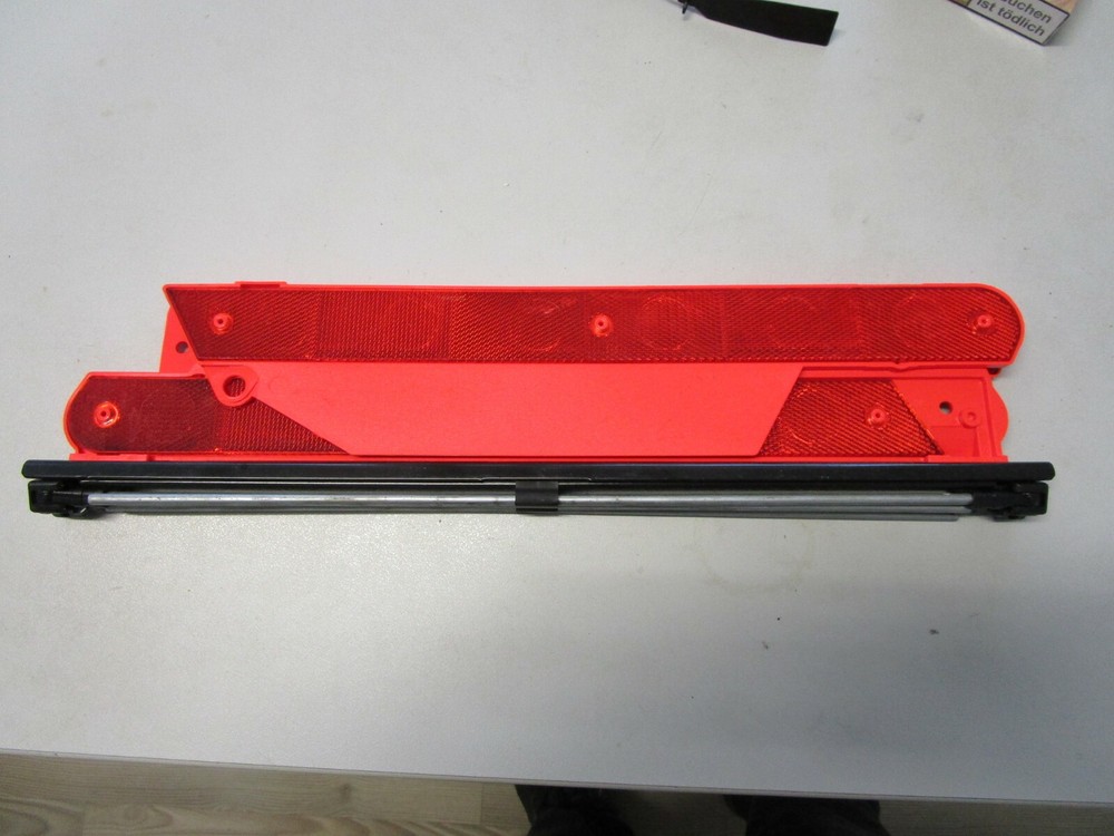 MERCEDES W211 E-CLASS WARNING TRIANGLE TRIANGLE A2118900197 BURGER