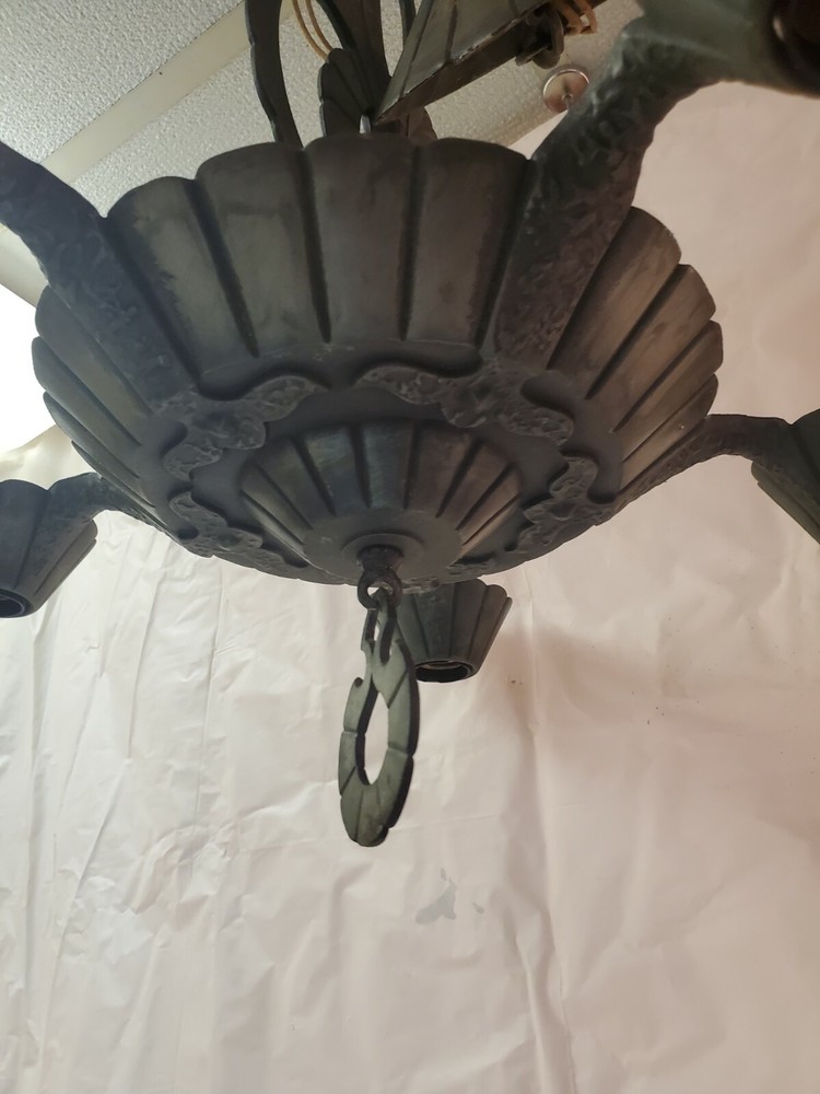 Vintage Verden ? Chandelier
