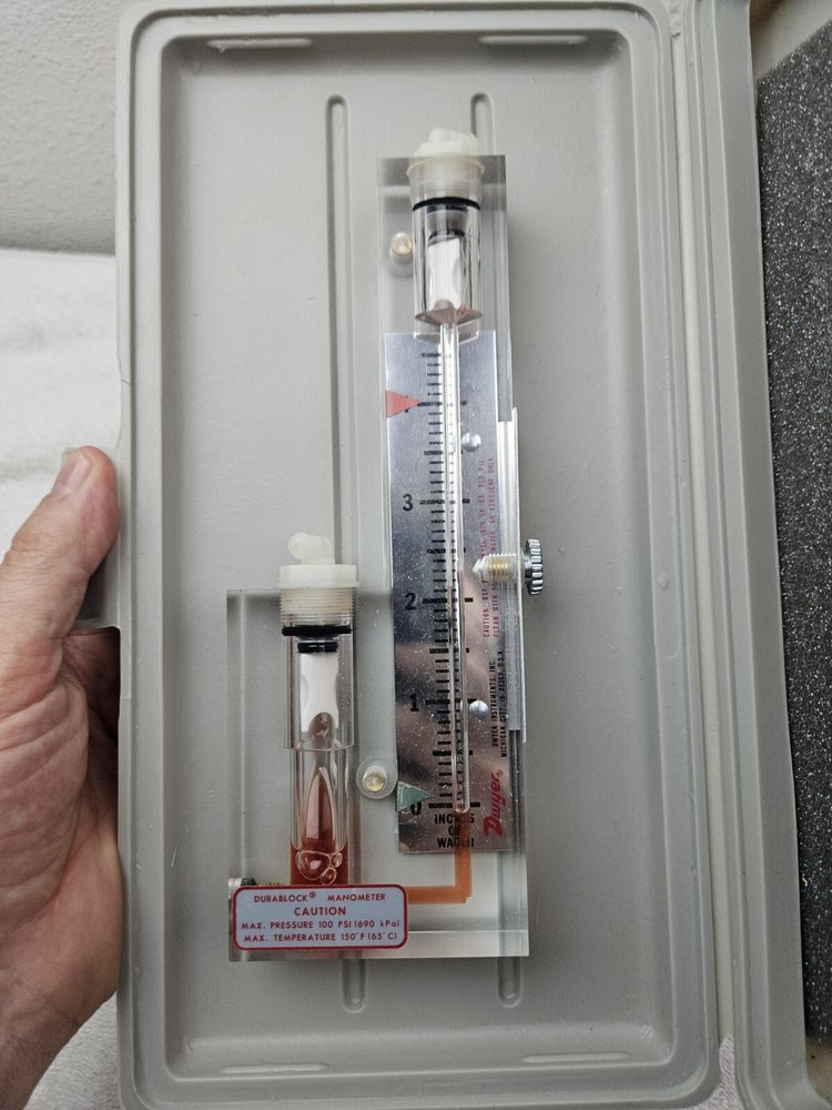 DWYER MANOMETER MODEL 104