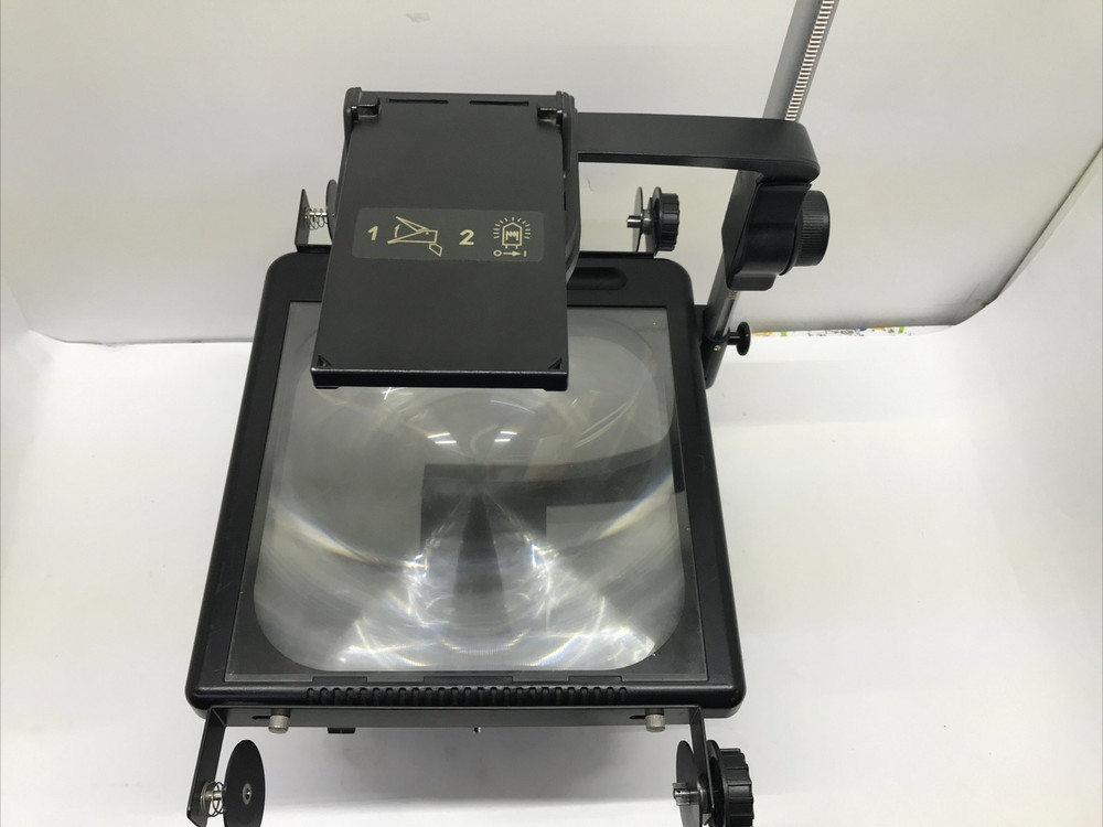 Dukane Sunsplash SP2123A Overhead Projector