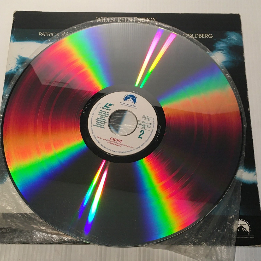 GHOST Two Laserdiscs LDs Demi Moore Patrick Swayze 1991 Paramount LV 32004-2WS