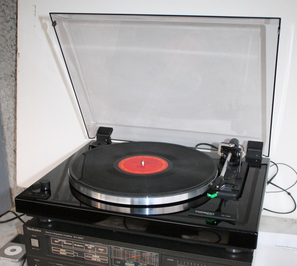 THORENS TD 240 Turntable Lacquer AUDIO TECHNICA GERMANY Excellent Condition!