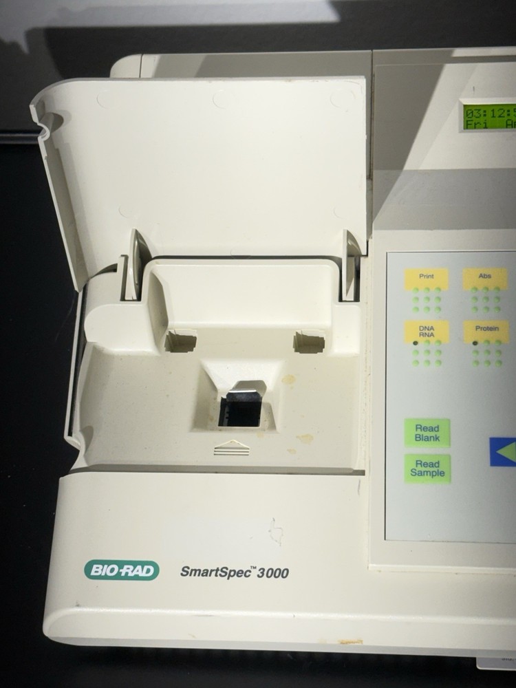 Bio-Rad SmartSpec 3000 UV-Vis Reader Spectrophotometer