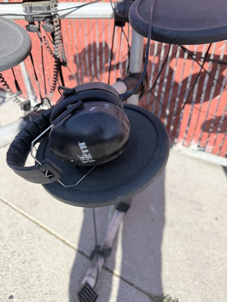 Yamaha DTXPLORER Electronic Drum Set With Trigger Source Module & Wires