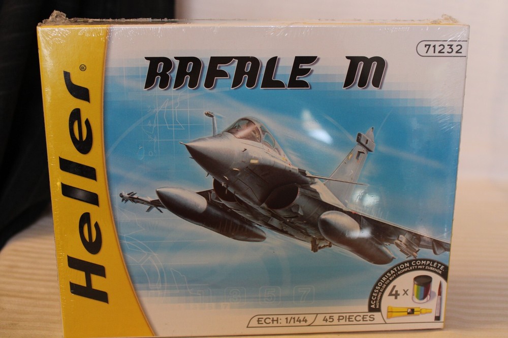 1/144 Scale Heller, Rafale M Jet Airplane Model Kit #71232 BN Sealed Box