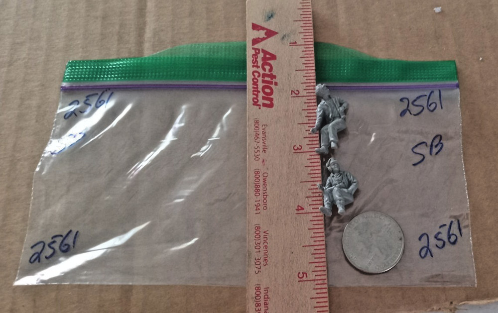 Two (2)  Nice Seating Figures scale unknown Package # 2561 !!!!!!!!!!!!!!!!!!