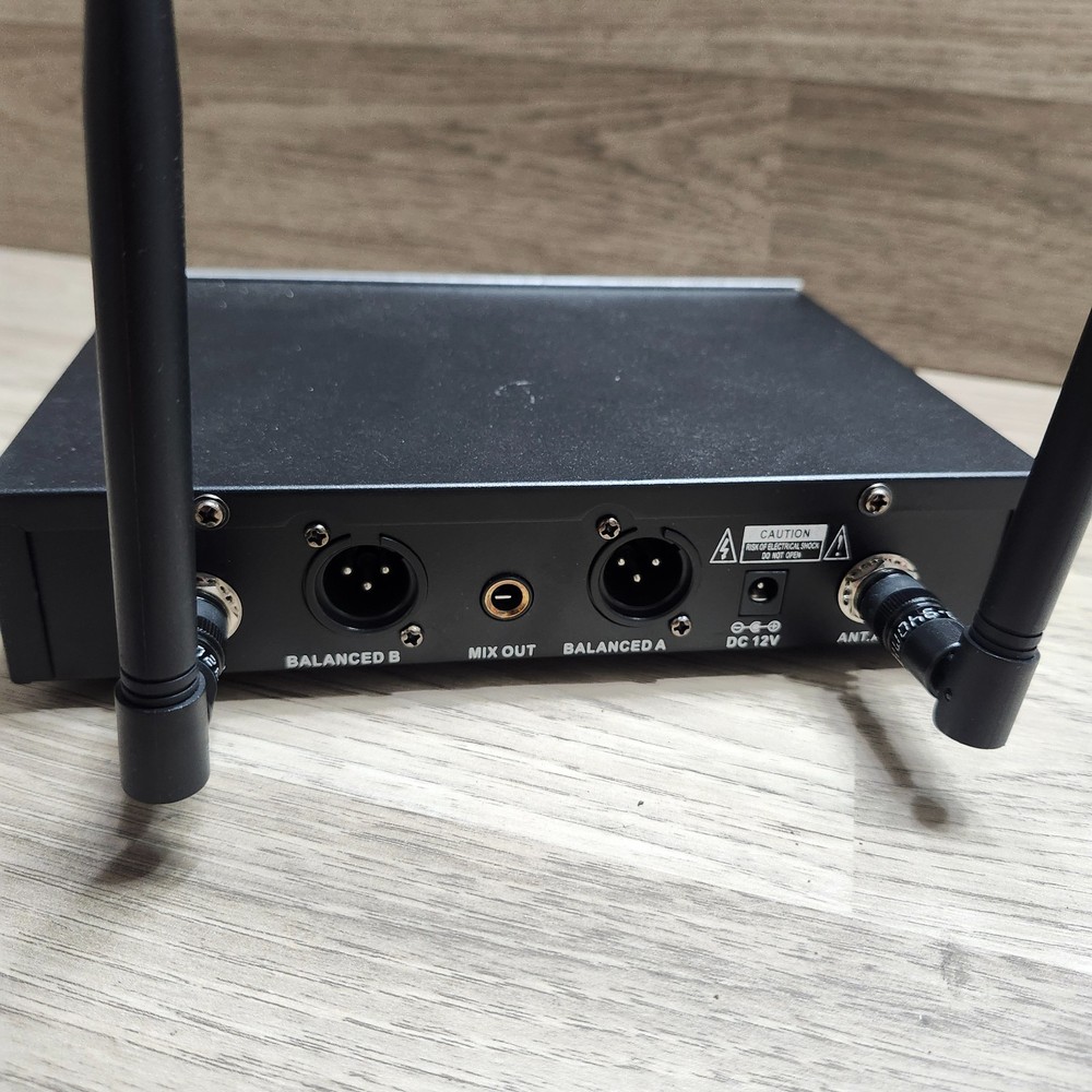 Hotec Wireless Microphone System 2Wireless Mics